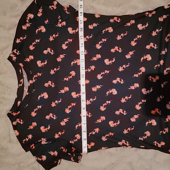 2 pack tops with bonus scrunchie - Picture 9 of 12